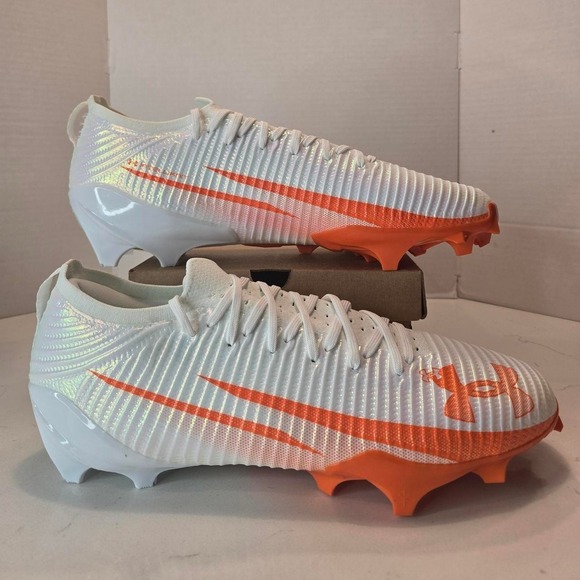 Under Armour Other - Men's Size 12 Under Armour Blur Pro Low Top Cleats mens - 16 US